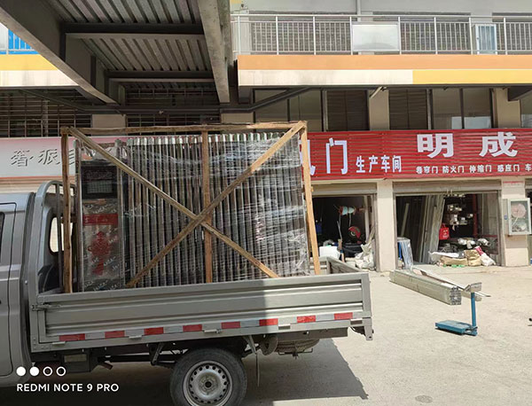 伸縮門運輸案例